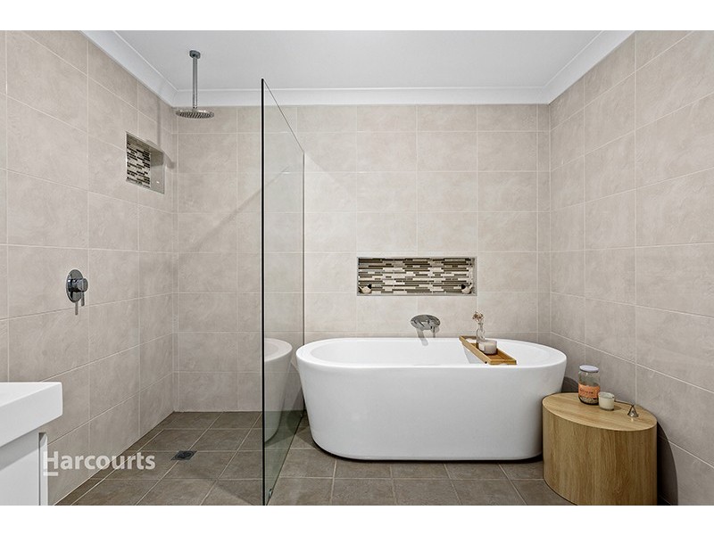 15 Chaplin Place, Albion Park NSW 2527
