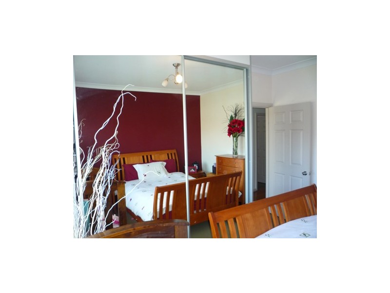 Lake Heights NSW 2502