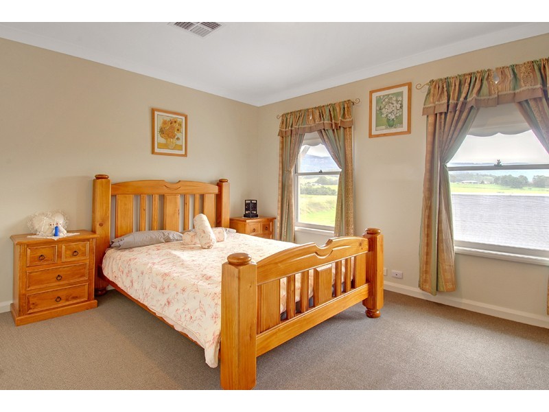Tullimbar NSW 2527