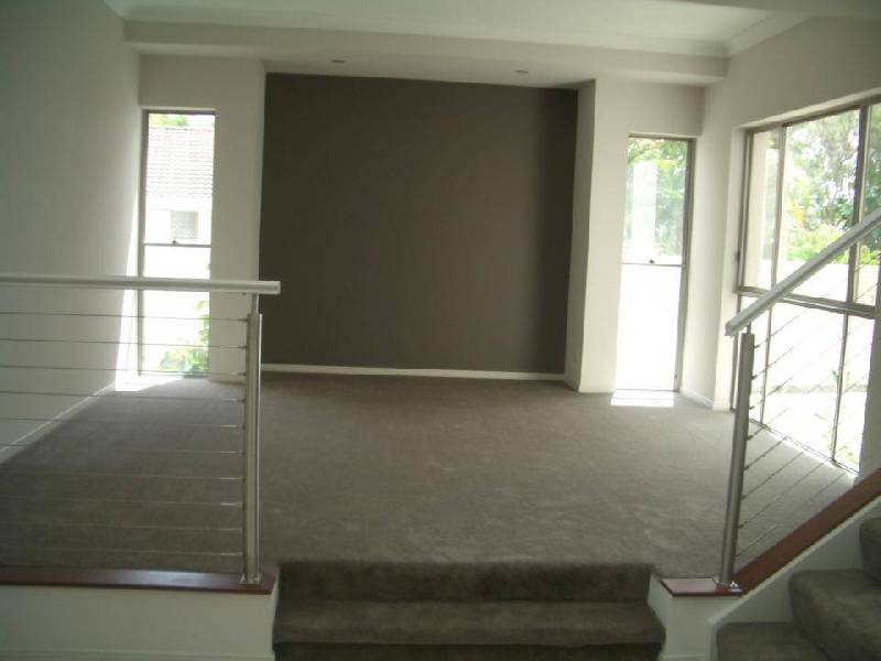 9 Castille Court, Isle Of Capri QLD 4217