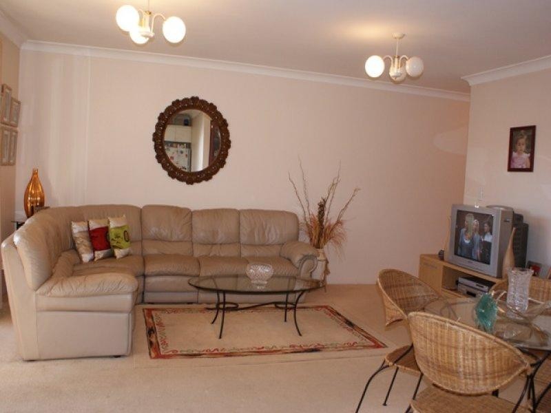 7/13  Oriental, Bexley NSW 2207