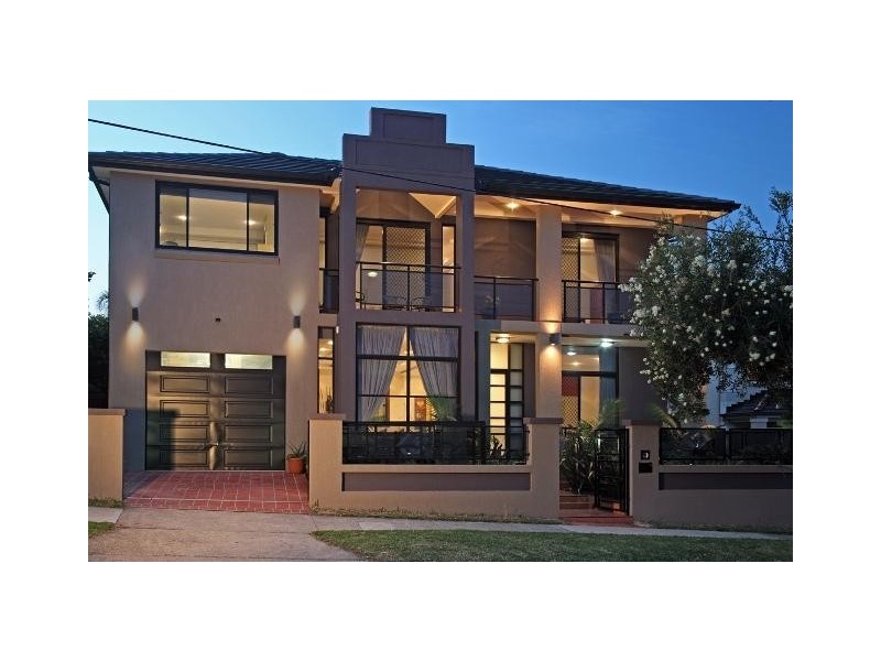 121 Moorefields Road, Roselands NSW 2196