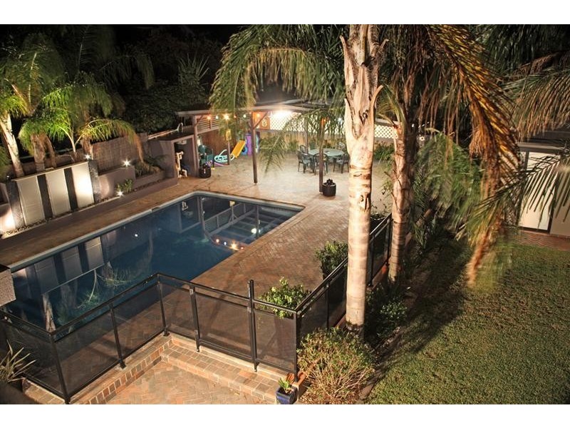 121 Moorefields Road, Roselands NSW 2196