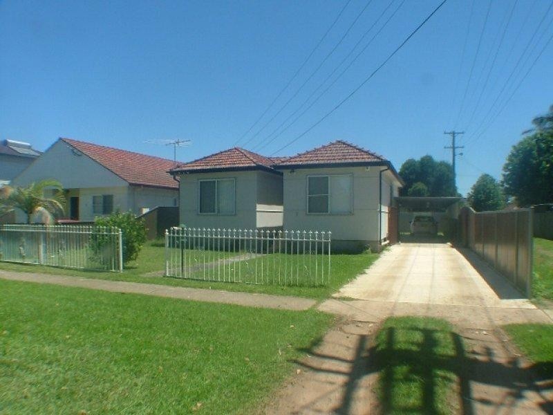 7 Bradshaw Avenue , Moorebank NSW 2170