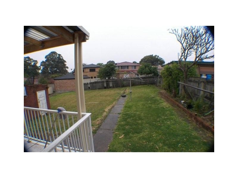 4 Smiths Av, Hurstville NSW 2220