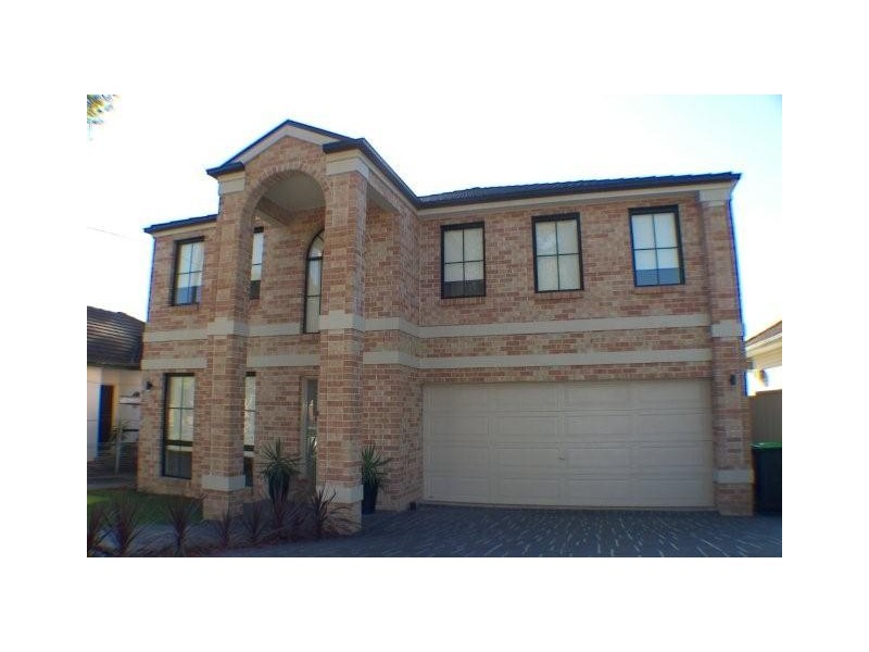 70 Barnards Av, Hurstville NSW 2220