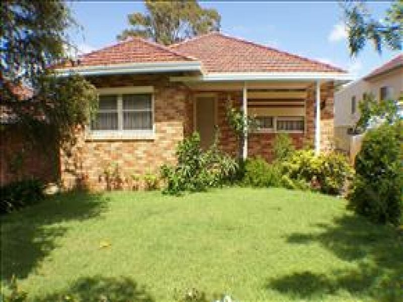 71 Armitree St, Kingsgrove NSW 2208