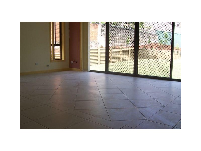 8A Australia St, Hurstville NSW 2220