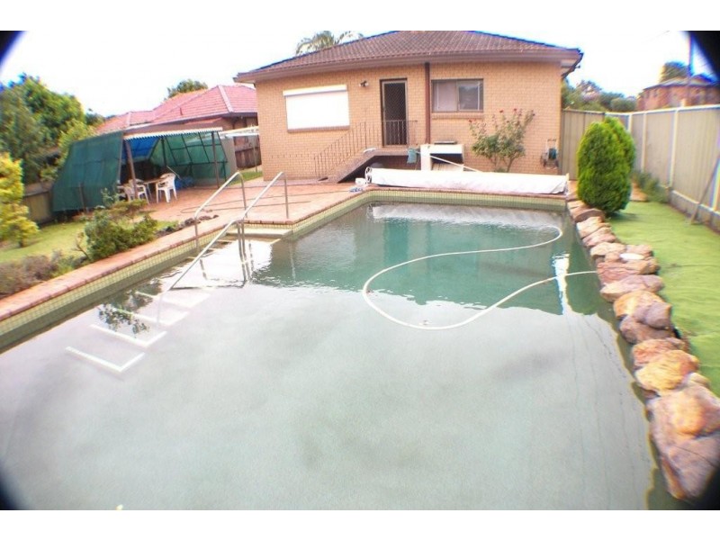 83 Hodge St, Hurstville NSW 2220