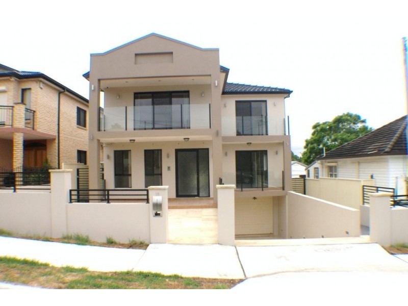 18 Emily St, Hurstville NSW 2220