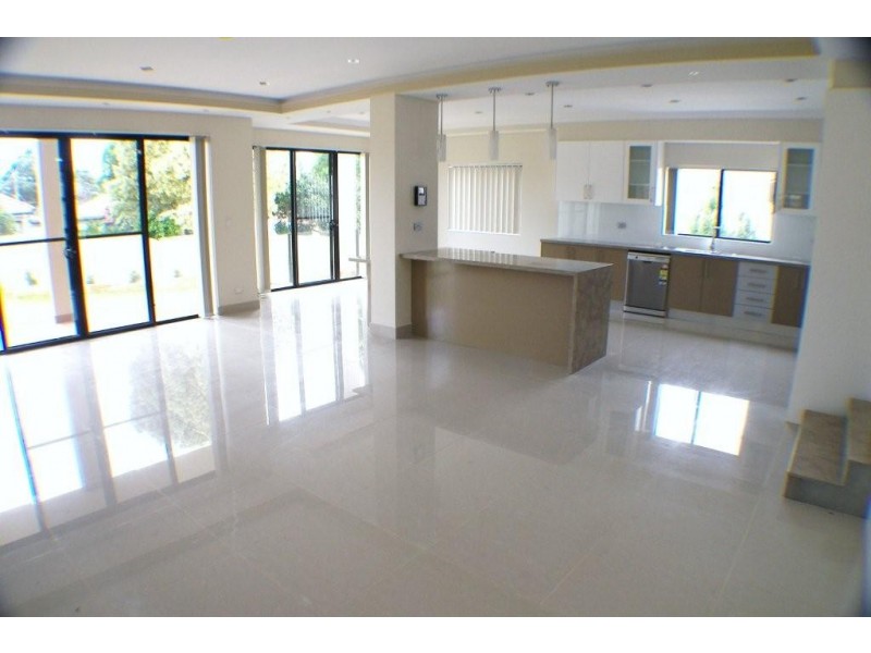 18 Emily St, Hurstville NSW 2220