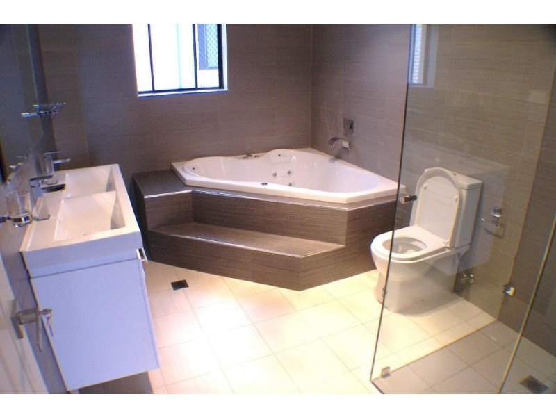 18 Emily St, Hurstville NSW 2220