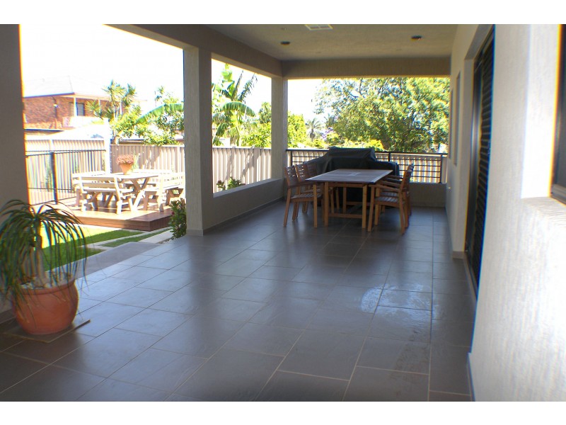 173 Carrington Ave, Hurstville NSW 2220