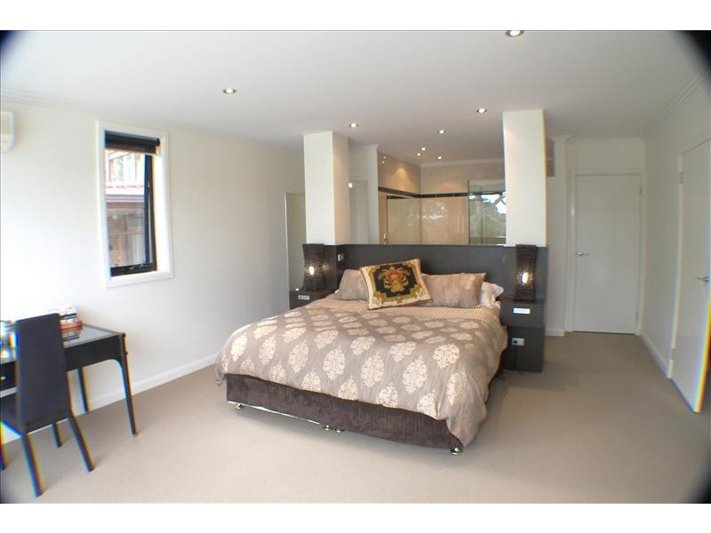 16B Russell St, Oatley NSW 2223