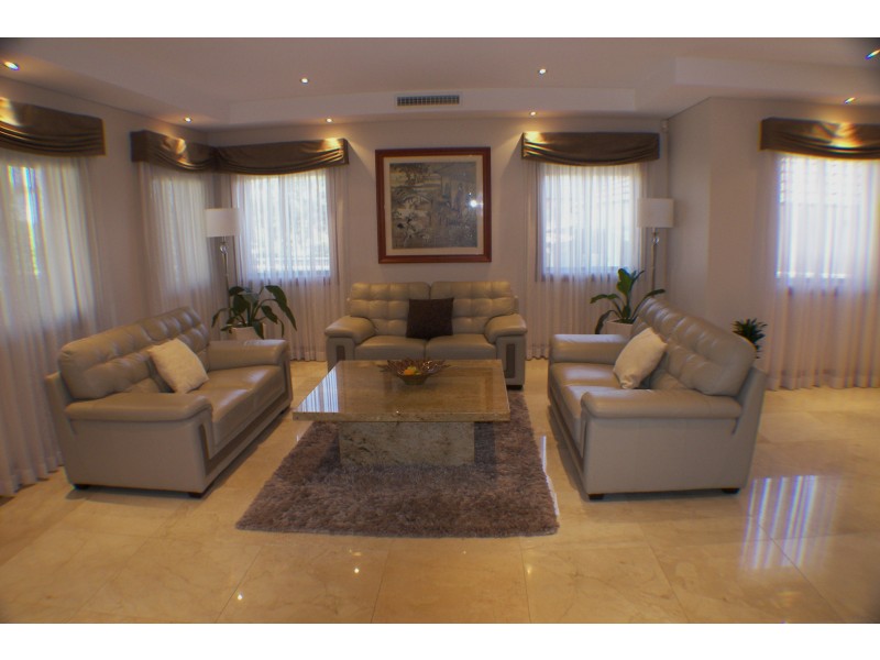 173 Carrington Ave, Hurstville NSW 2220