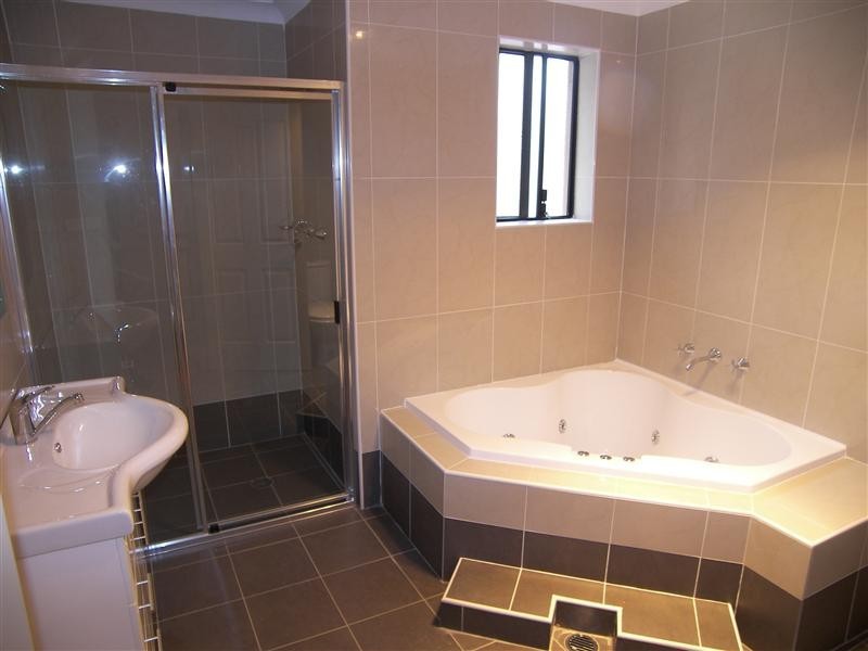 16A Warraba St, Hurstville NSW 2220