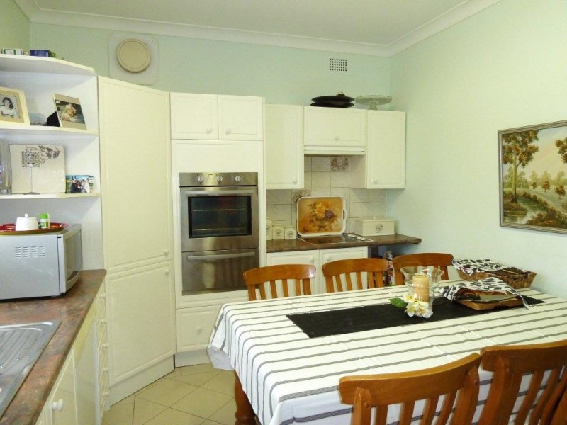 2/30 Lancelot, Allawah NSW 2218