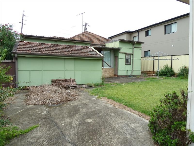 81 Hodge St, Hurstville NSW 2220