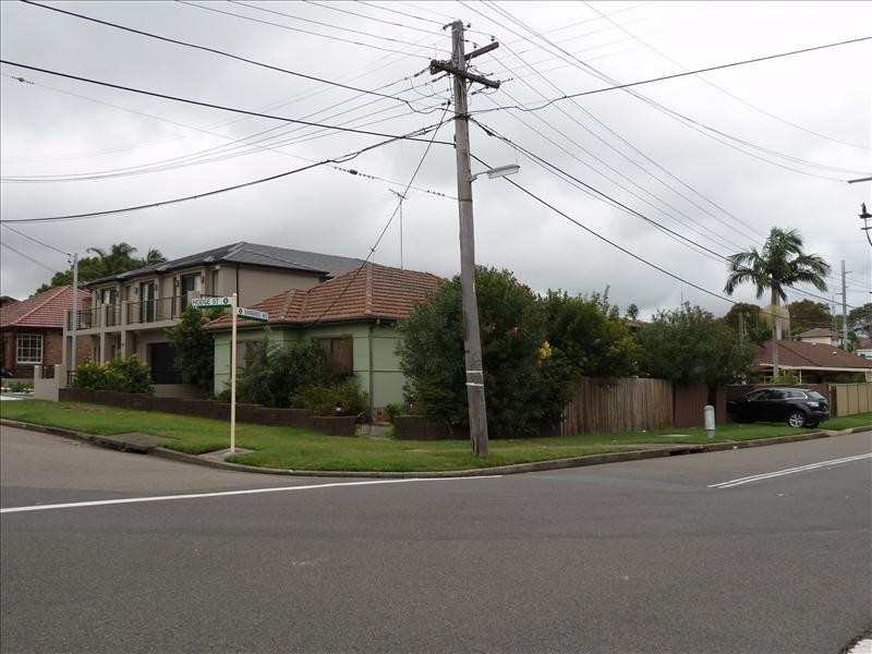 81 Hodge St, Hurstville NSW 2220