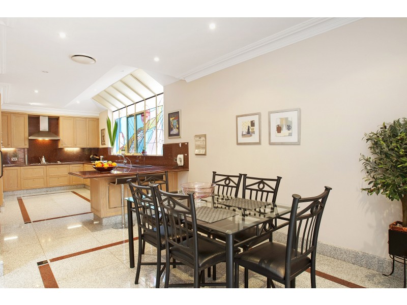 57 Kangaroo Point Rd, Kangaroo Point NSW 2224