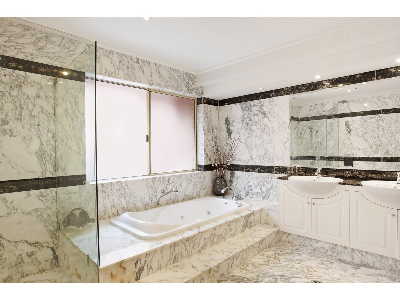 57 Kangaroo Point Rd, Kangaroo Point NSW 2224