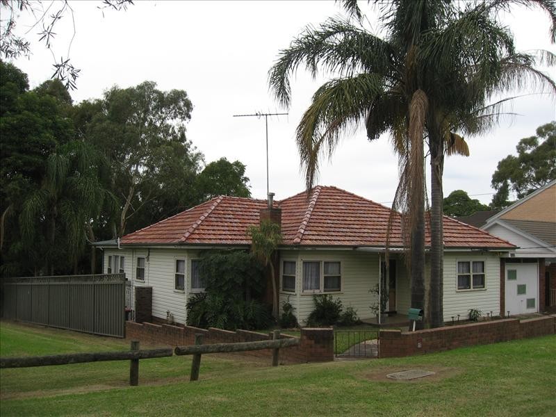 25 Rona, Peakhurst NSW 2210