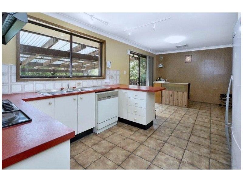 71 BRUSHWOOD DRIVE, Alfords Point NSW 2234