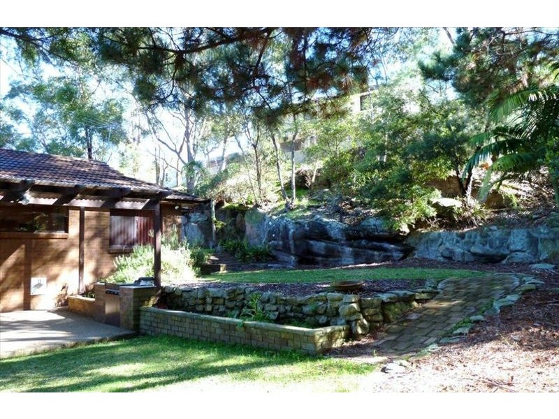 71 BRUSHWOOD DRIVE, Alfords Point NSW 2234
