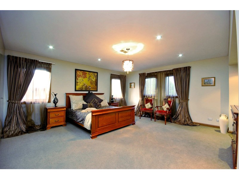 148 Carrington Ave, Hurstville NSW 2220