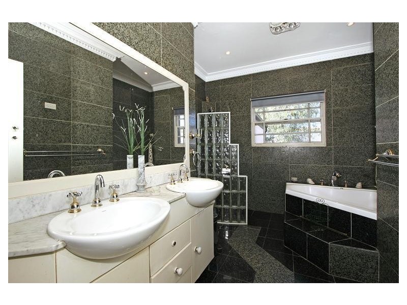 261 Dora St, Hurstville NSW 2220