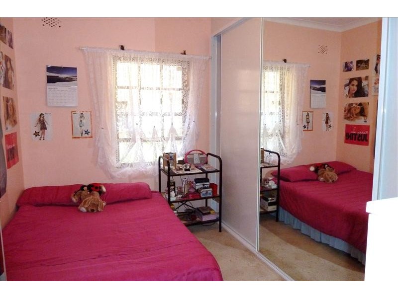 28 WEEMALA AVE, Riverwood NSW 2210