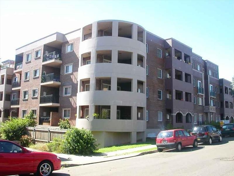 42 West St, Hurstville NSW 2220