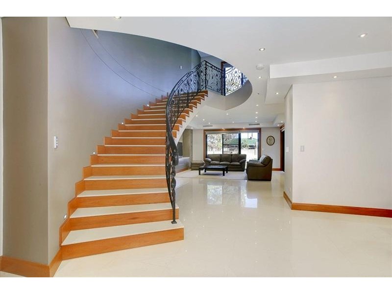 32 Kensington St, Punchbowl NSW 2196