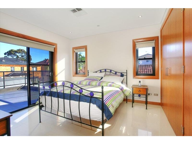 32 Kensington St, Punchbowl NSW 2196