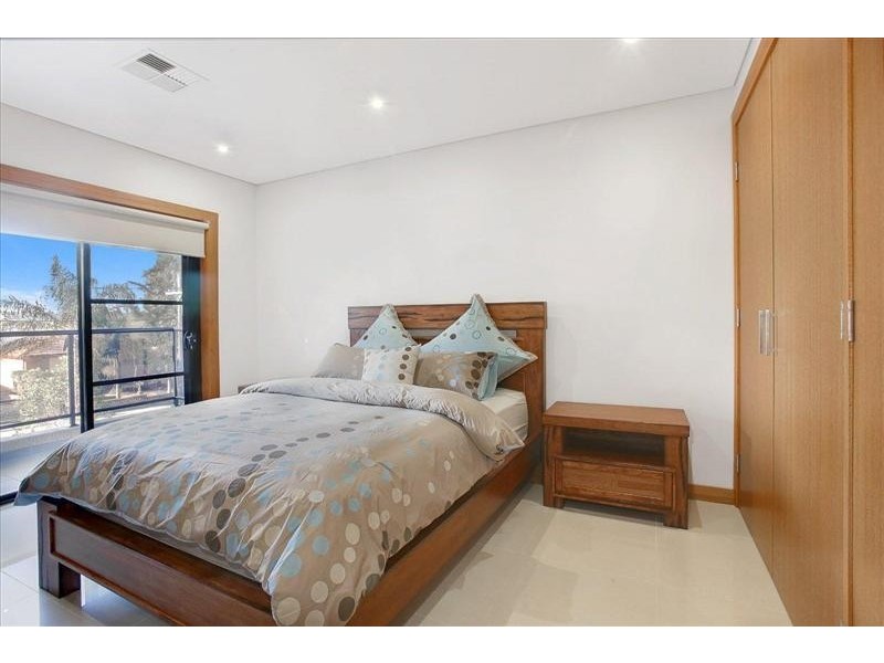 32 Kensington St, Punchbowl NSW 2196