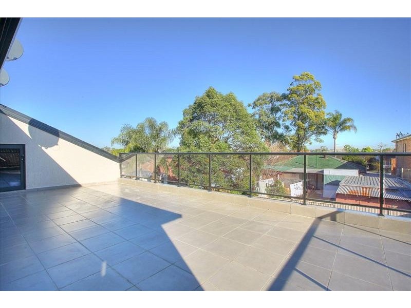 32 Kensington St, Punchbowl NSW 2196