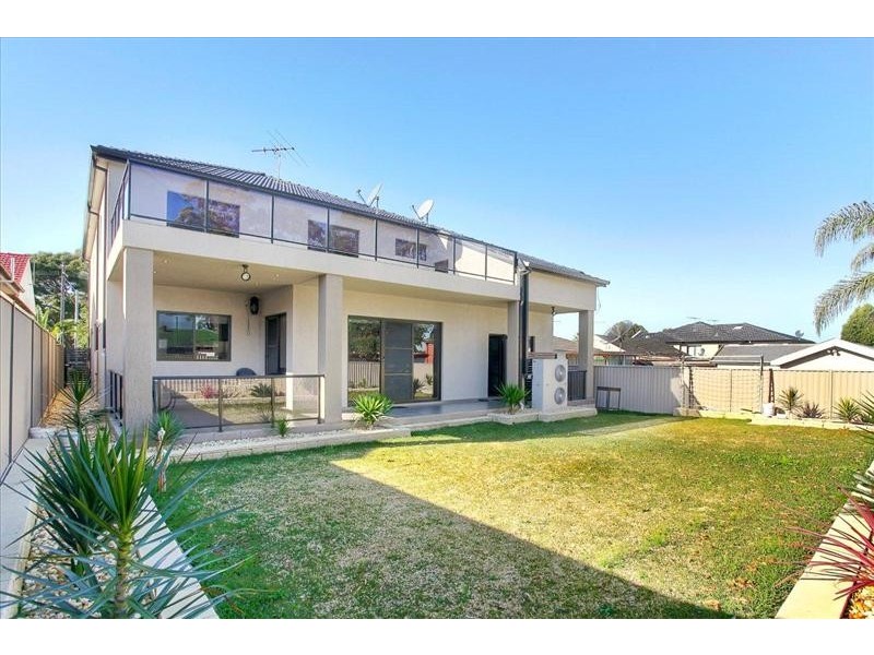 32 Kensington St, Punchbowl NSW 2196