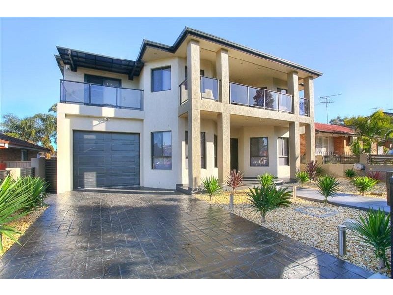 32 Kensington St, Punchbowl NSW 2196