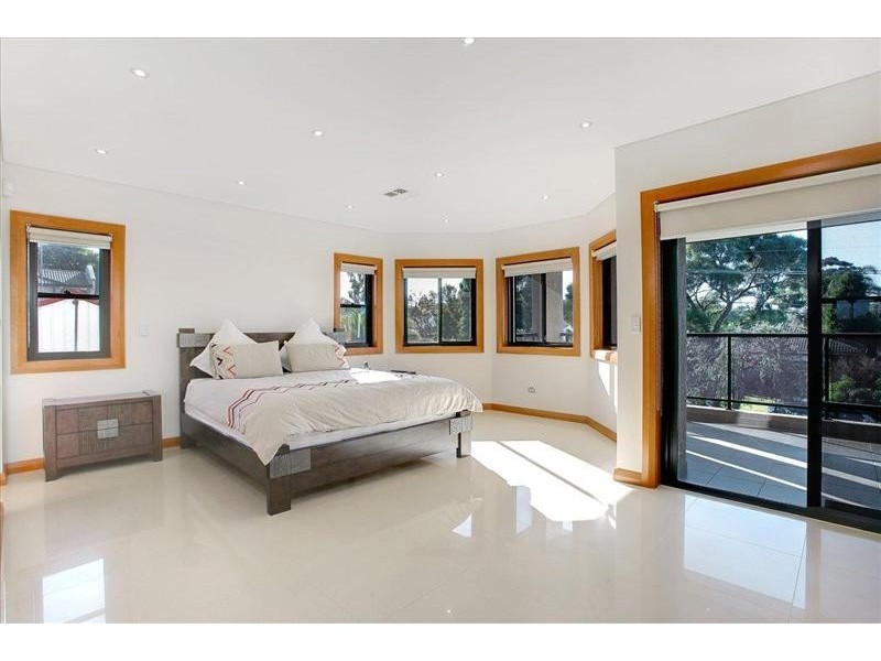 32 Kensington St, Punchbowl NSW 2196