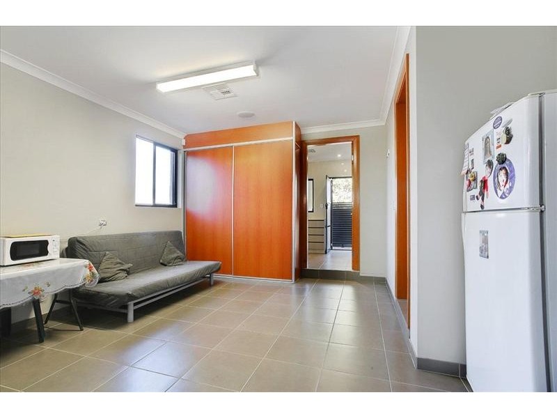 32 Kensington St, Punchbowl NSW 2196