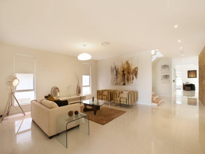 171 Carrington Ave, Hurstville NSW 2220