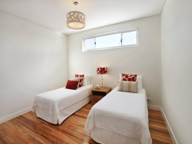 171 Carrington Ave, Hurstville NSW 2220