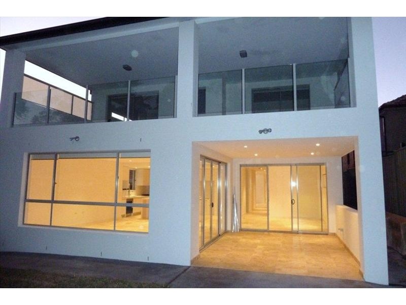 19 LOUIS TERRACE, Hurstville NSW 2220