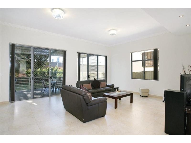 100 Stoney Creek Rd, Beverly Hills NSW 2209