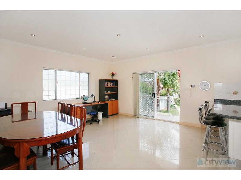 31 Weston Rd, Hurstville NSW 2220