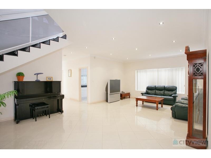 31 Weston Rd, Hurstville NSW 2220