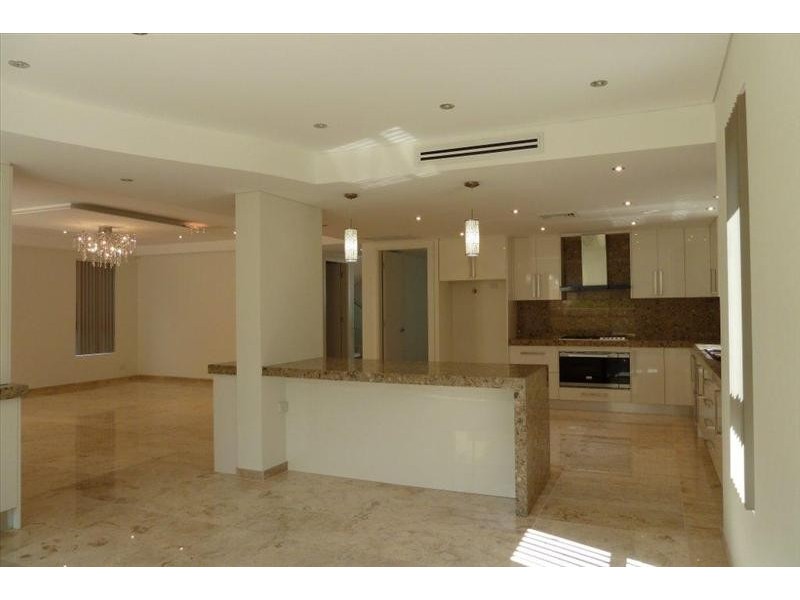 3 NELLELLA ST, Blakehurst NSW 2221