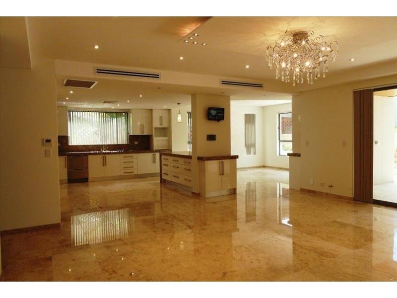 3 NELLELLA ST, Blakehurst NSW 2221