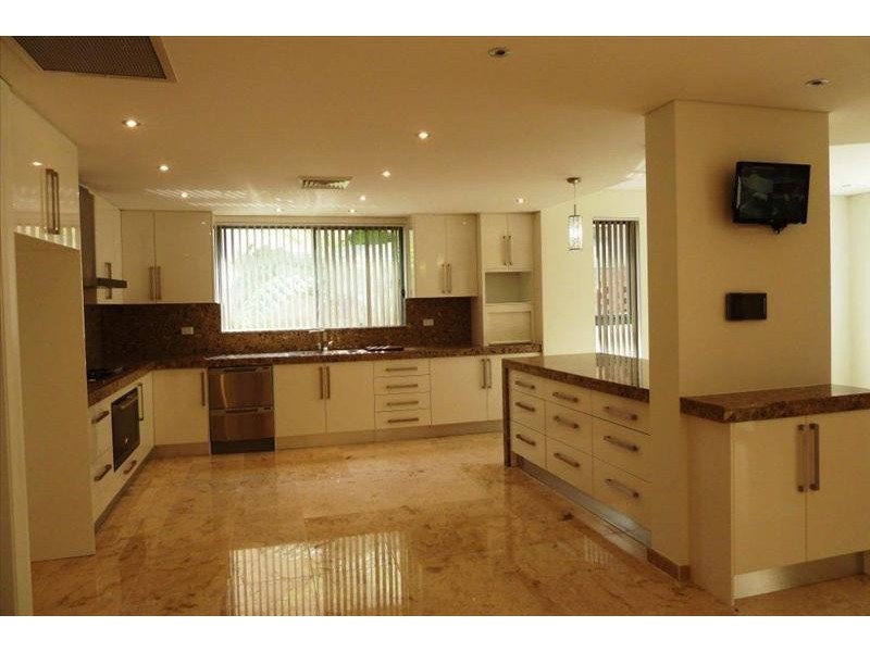 3 NELLELLA ST, Blakehurst NSW 2221