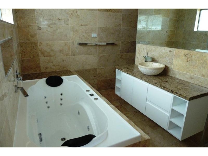 3 NELLELLA ST, Blakehurst NSW 2221